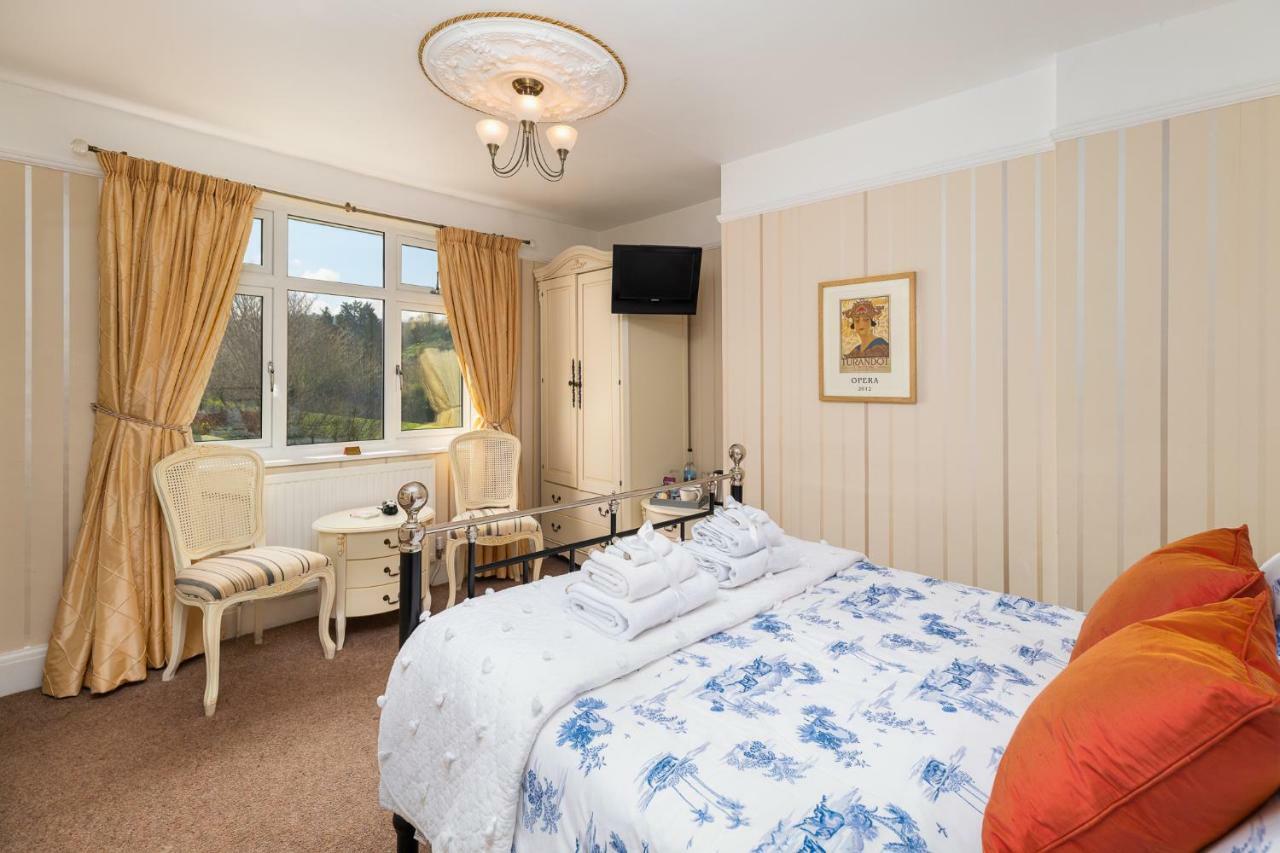 Langleigh Guest House 伊尔弗勒科姆 外观 照片